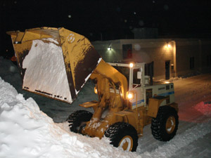 CN'R Lawn N' Landscape Commercial Snow Plowing, Snow Removal, Sanding and Salt